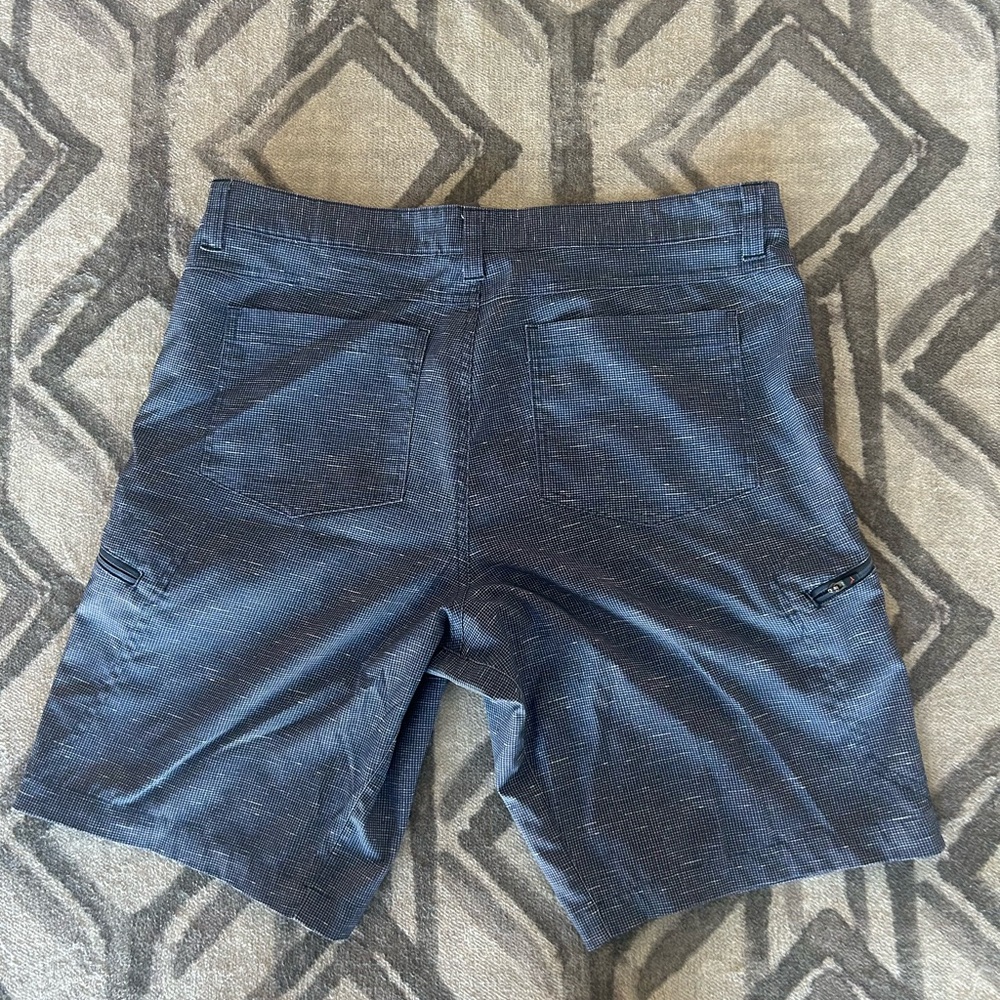 Hawke & Co. Pro Series Men's Performance Utility Shorts - EUC - Picture 2 of 3